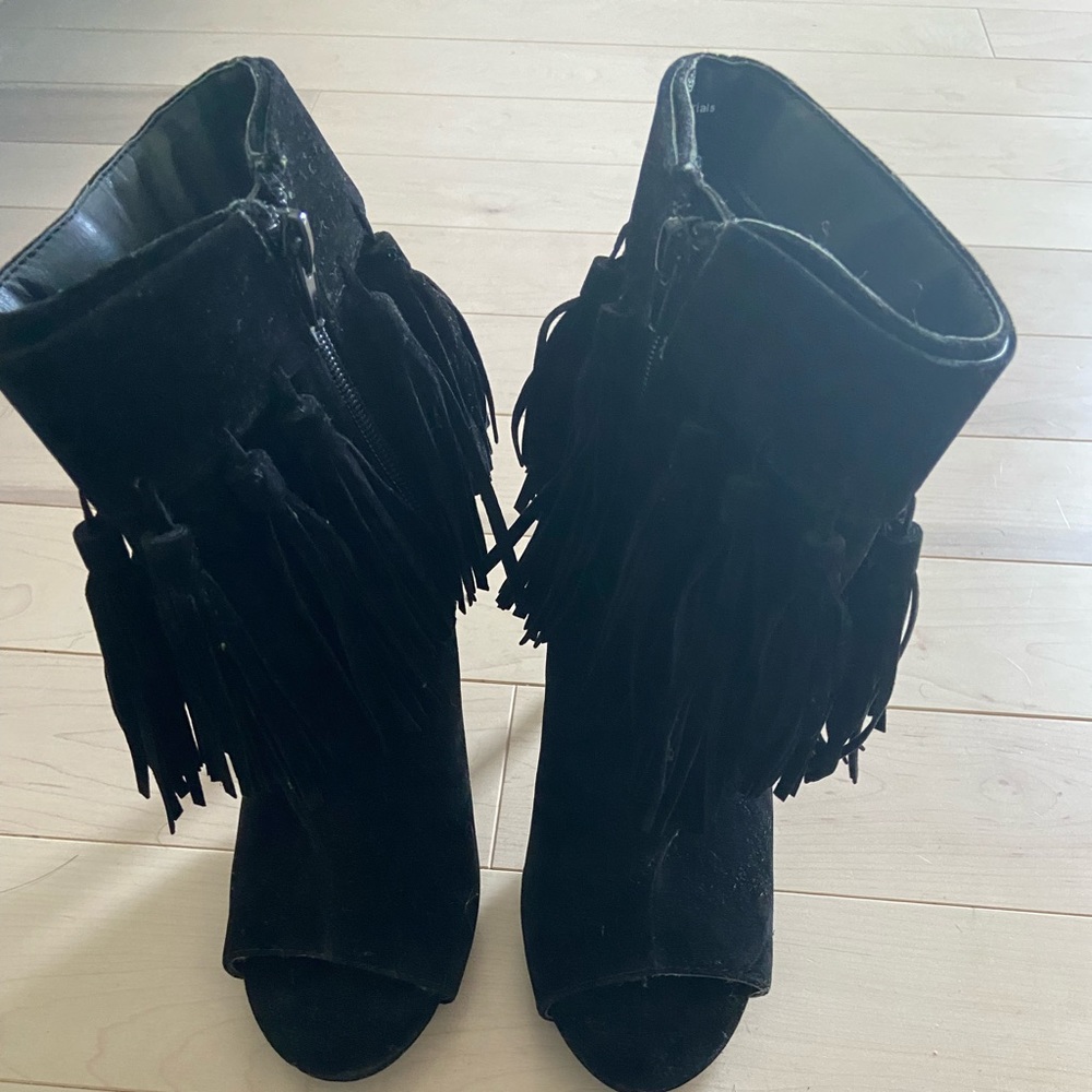Nasty gal open toe fringe bootie